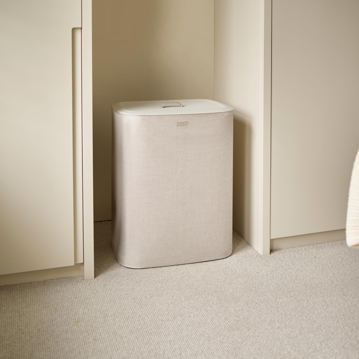 Tota Trio 90 liter/23.8 gallon Laundry Hamper Separation Basket with lid, 3 Removable Washing Bags with Handles