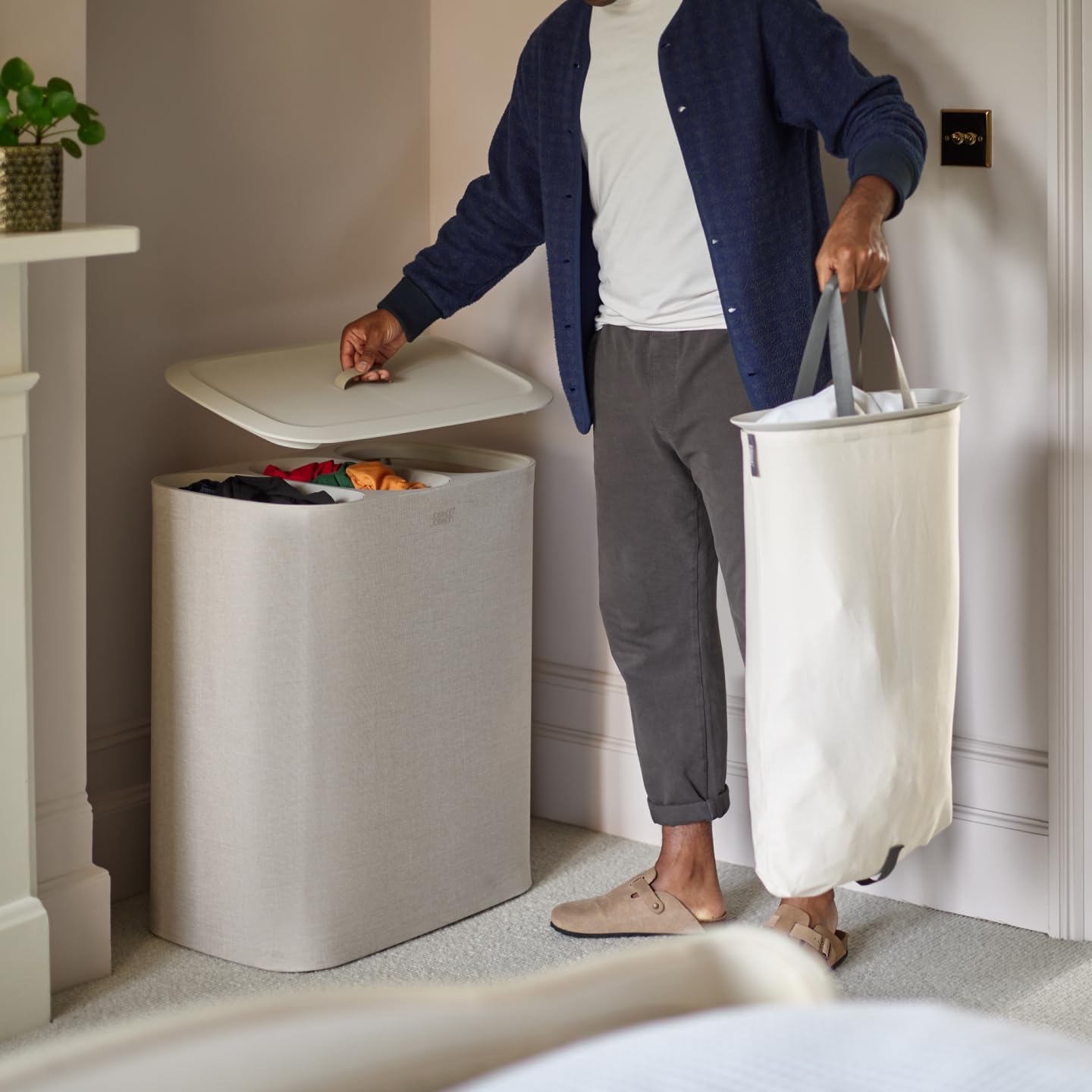 Tota Trio 90 liter/23.8 gallon Laundry Hamper Separation Basket with lid, 3 Removable Washing Bags with Handles